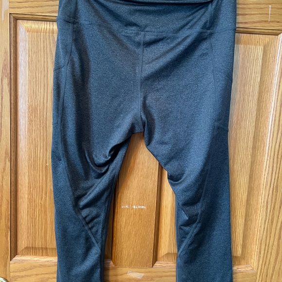 Reebok Cropped Legging - Picture 4 of 4